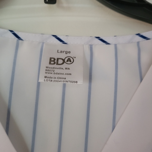 Cubs Scrub Top - Picture 4 of 5